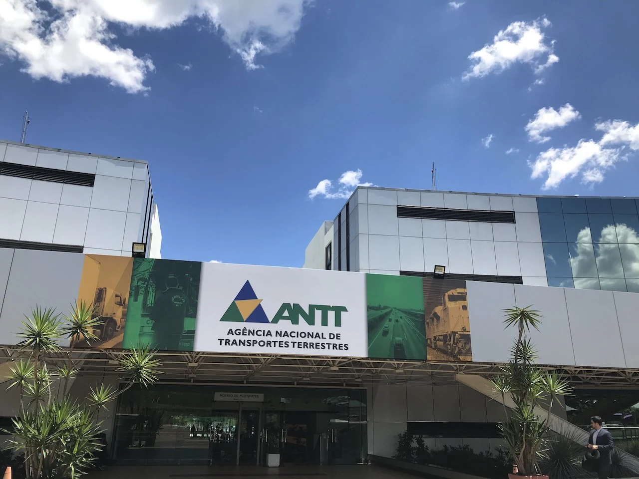 No momento, você está visualizando ANTT atualiza valor para pagamento