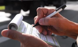 A resolução que pretende facilitar a quitação das multas pendentes e regularizar imediatamente o veículo dos usuários.